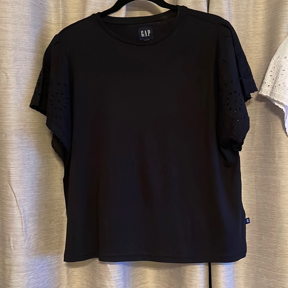 Embroidery Short Sleeve Shirt